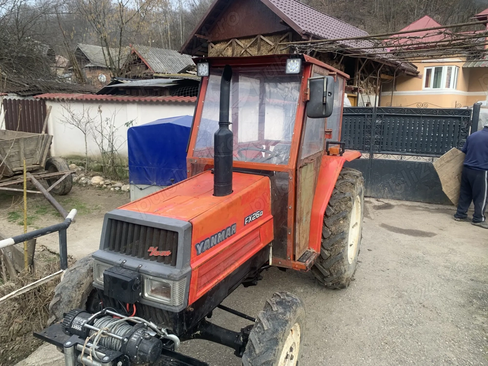 Vând tractor fx26