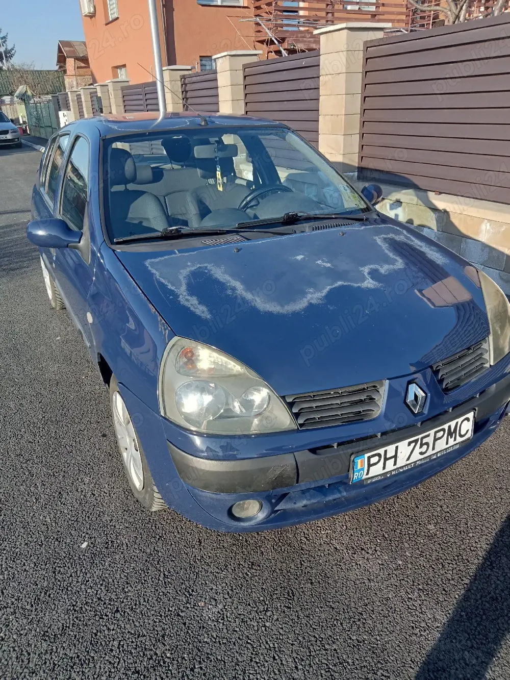 vând Renault Clio 