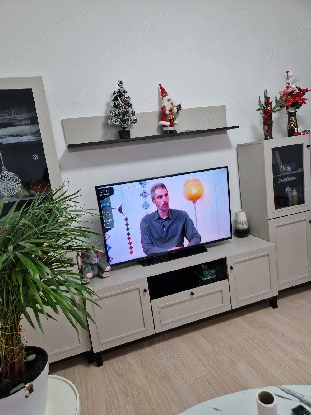 Vind apartament 2 camere unic(tip casa)