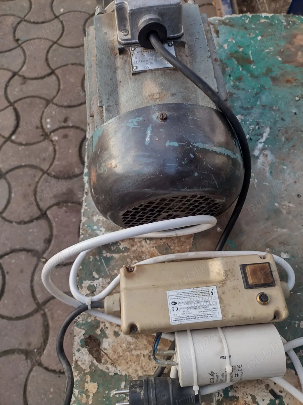 Motor electric monofazat