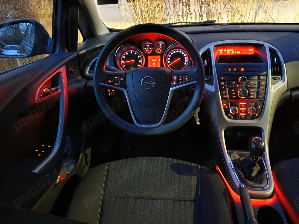 Opel Astra j 1,4 mpi benzina