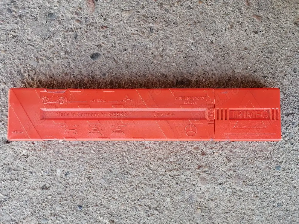 Triunghiuri(2) reflectorizante Mercedes 