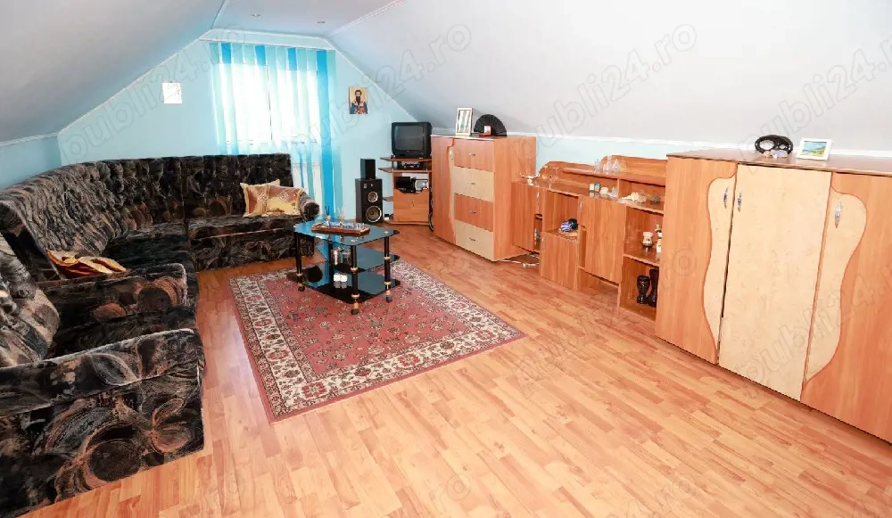 Vand casă plus teren intravilan