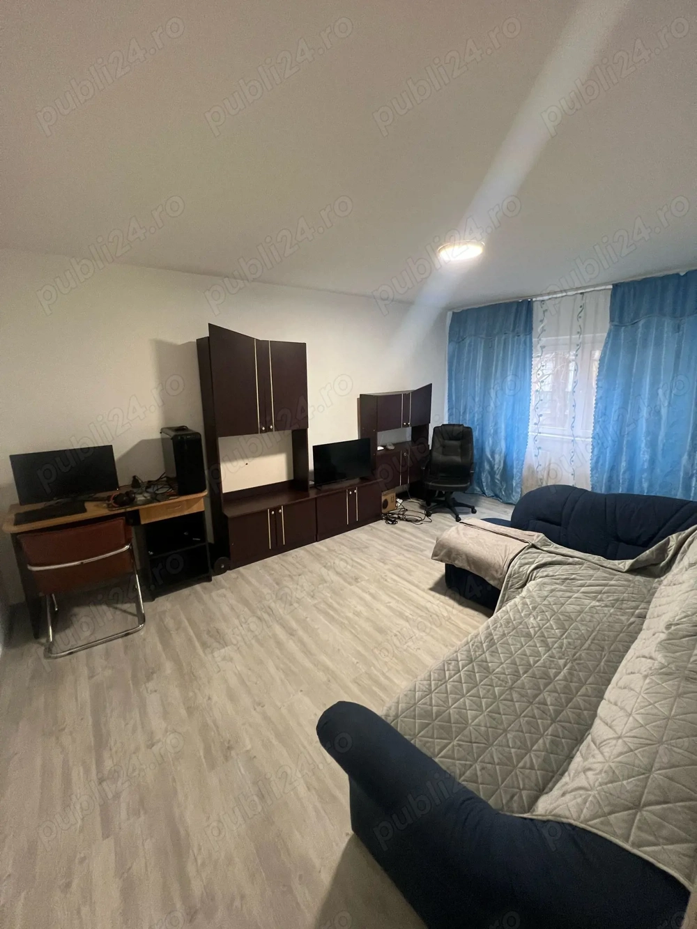 Direct propietar inchiriez apartament Soarelui