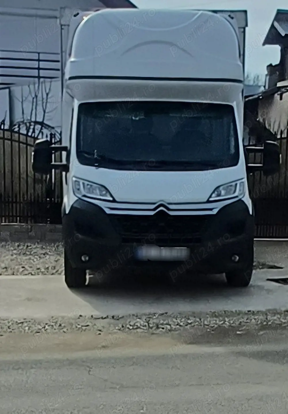 vand autoutilitară 3.5t. 