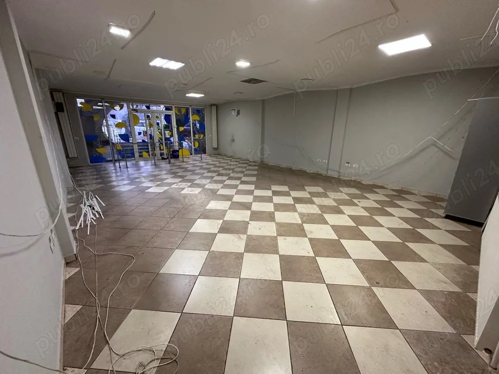 Spatiu central 100mp