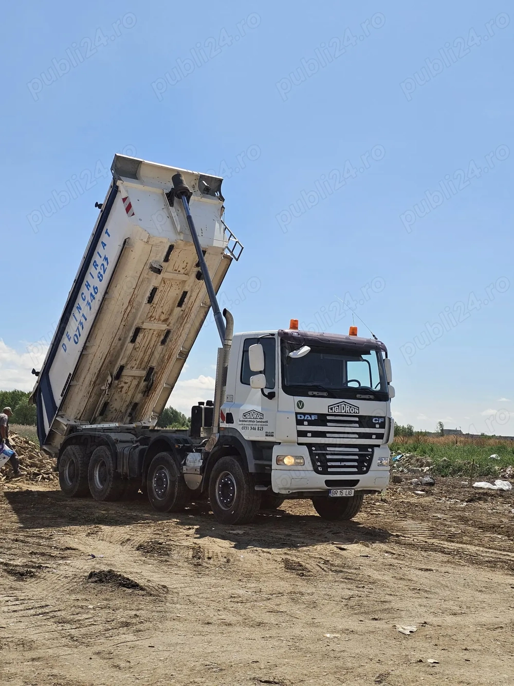 Inchiriez camion 8x4