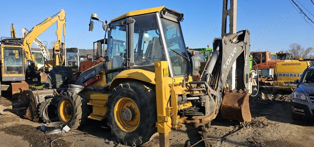 Buldoexcavator Volvo BL71