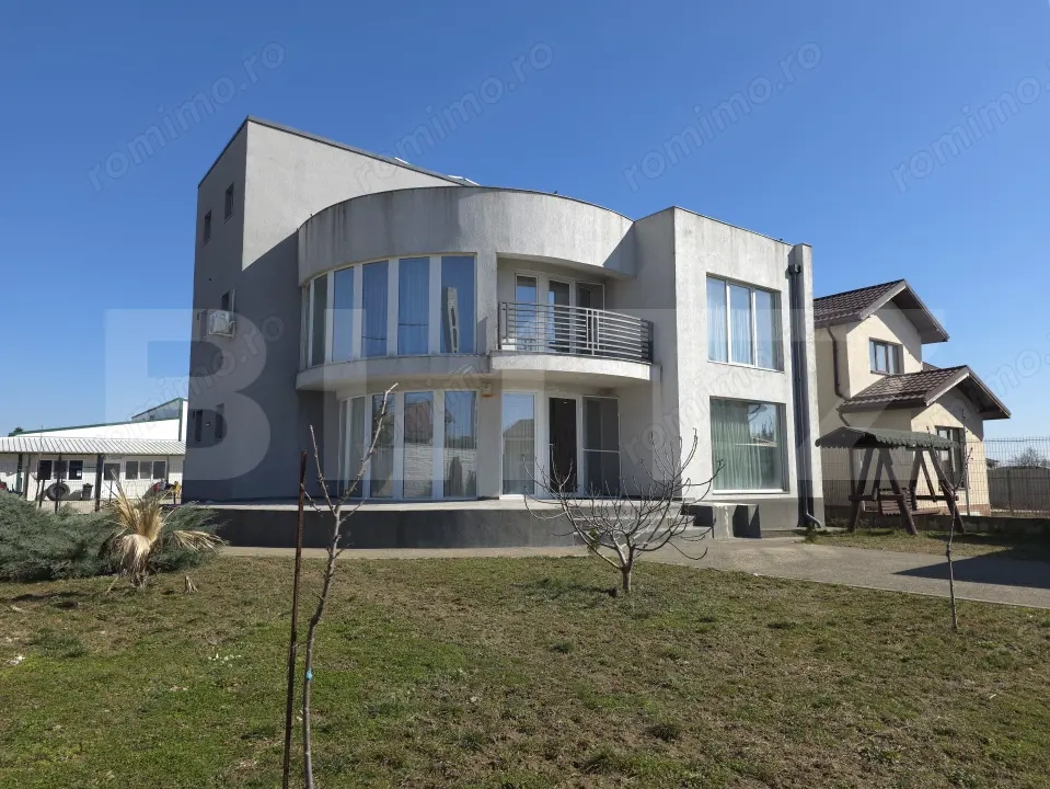 Arhitectură Vizionară și Independență Energetică în Exclusivitate