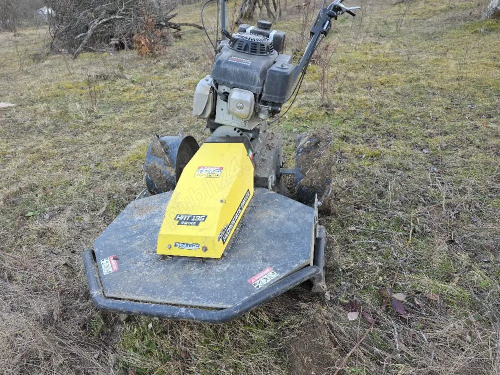 Vând tocător vegetație ECOTECH HRT 135 Swing