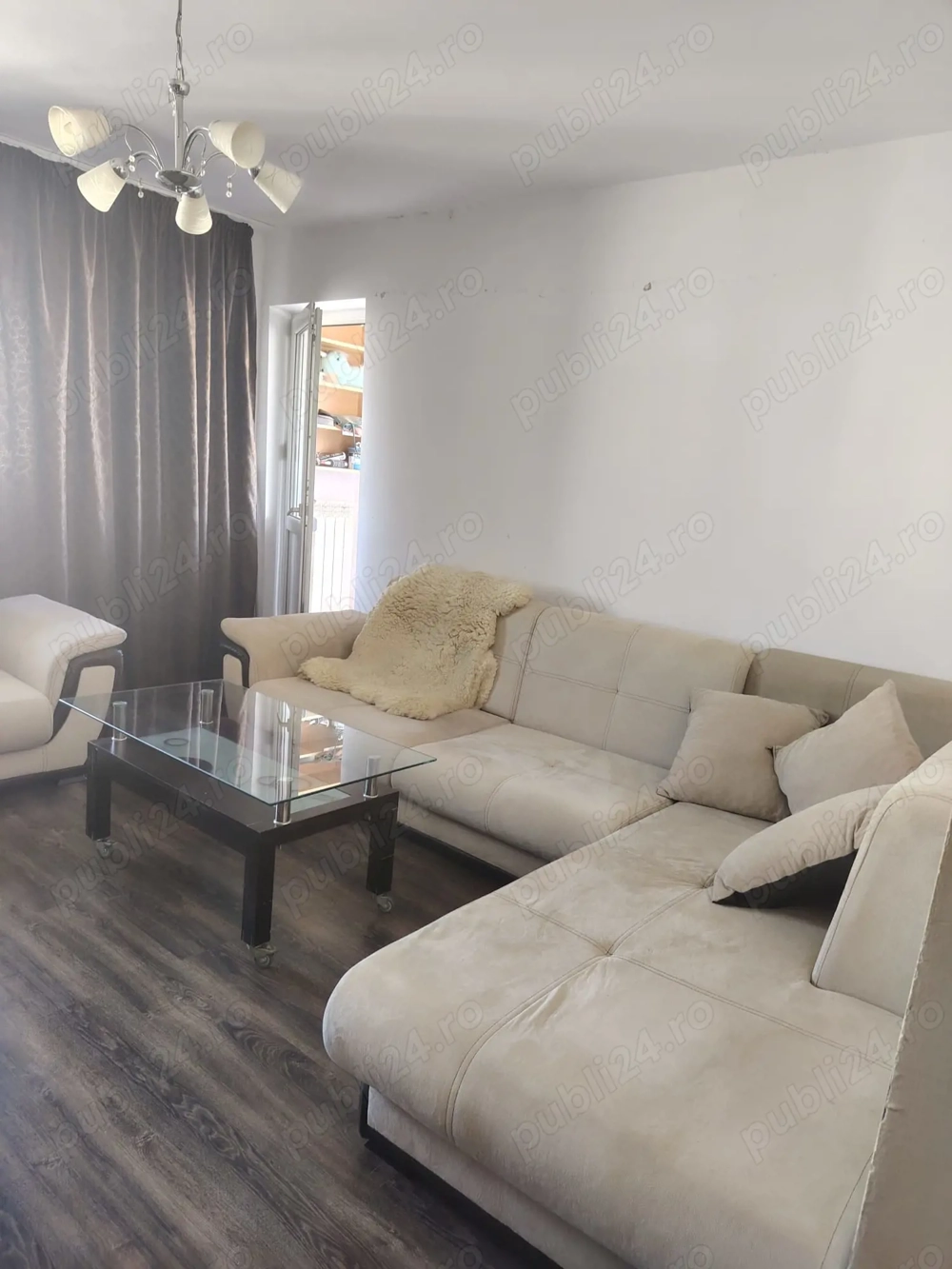 2 decomandate M20 etaj intermediar