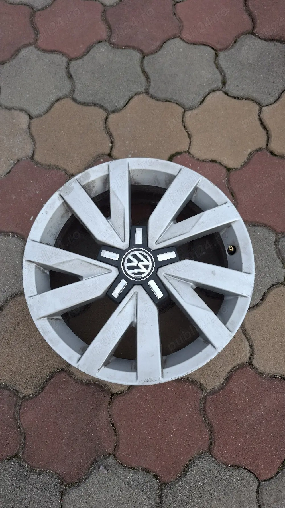 Vand jante golf 7 R 16 in stare foarte buna 