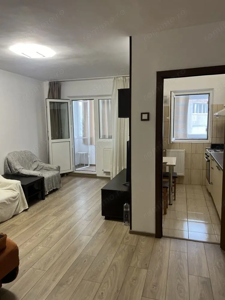 Garsonieră spațioasă decomandată, etaj 7/10, balcon închis, AC, Titan – Parc IOR