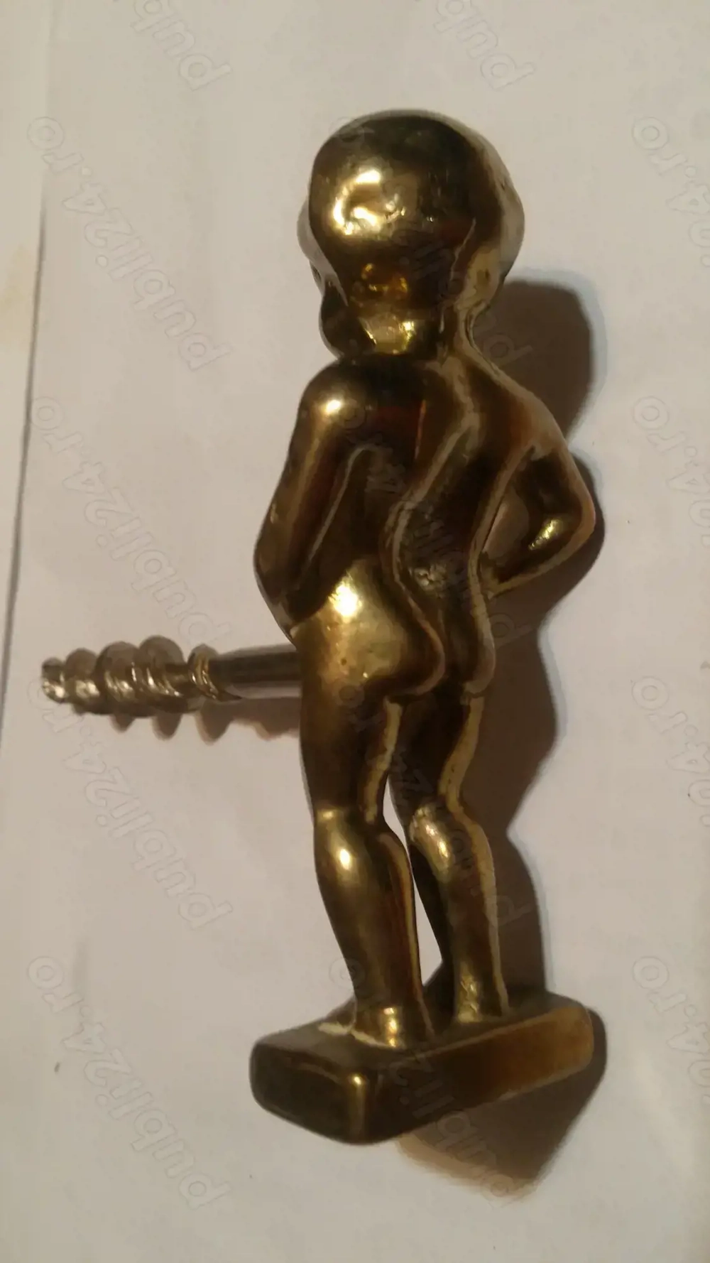 Tirbuson alama bronz vintage baiat ce face pipi, replica statuie Bruxelles