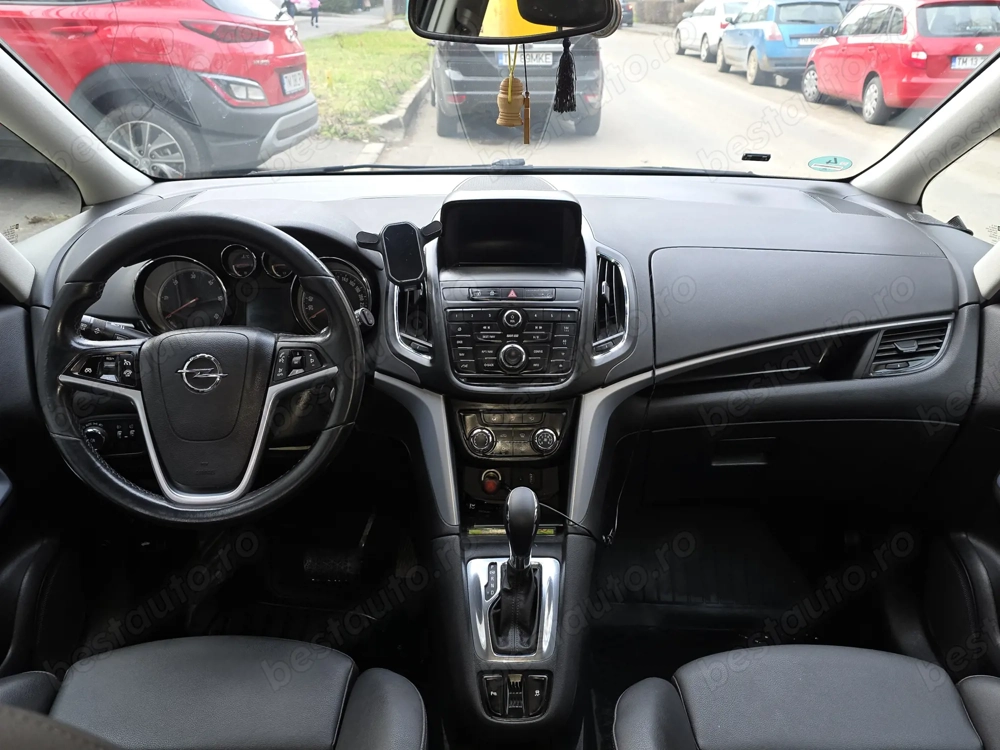 Vand Opel Zafira   7 locuri   Automată   Diesel   Euro 6