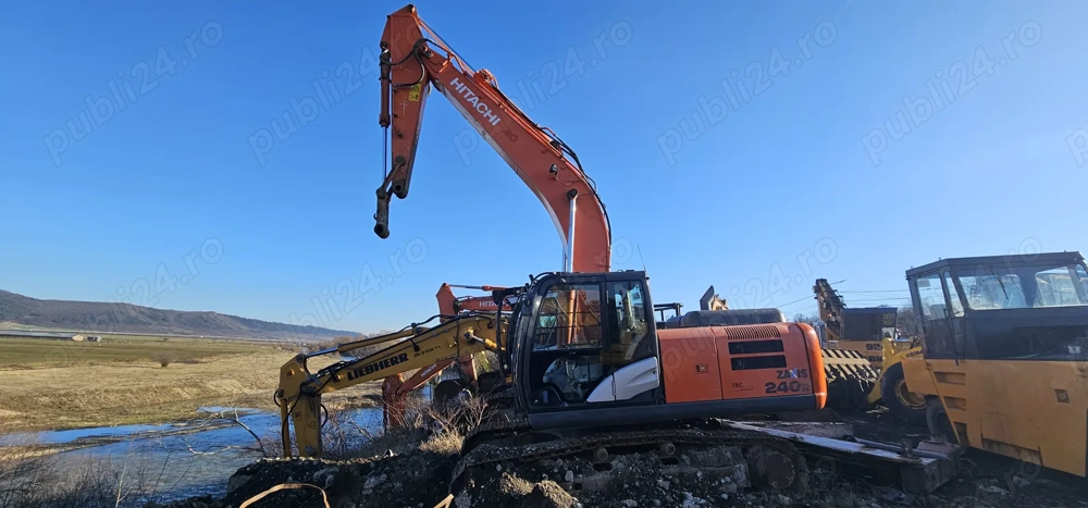 Excavator pe șenile Hitachi Zaxis ZX 240 NLC