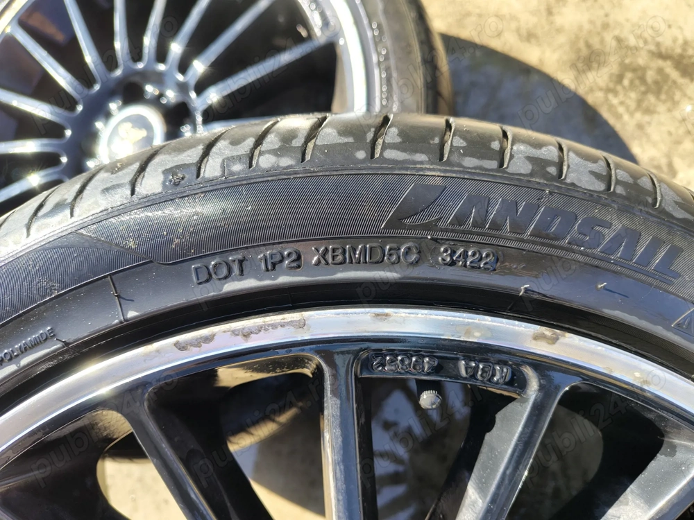 Vând set de 4 jante din aliaj R18, echipate cu cauciucuri fabricate în anul 2022, aflate într-o star