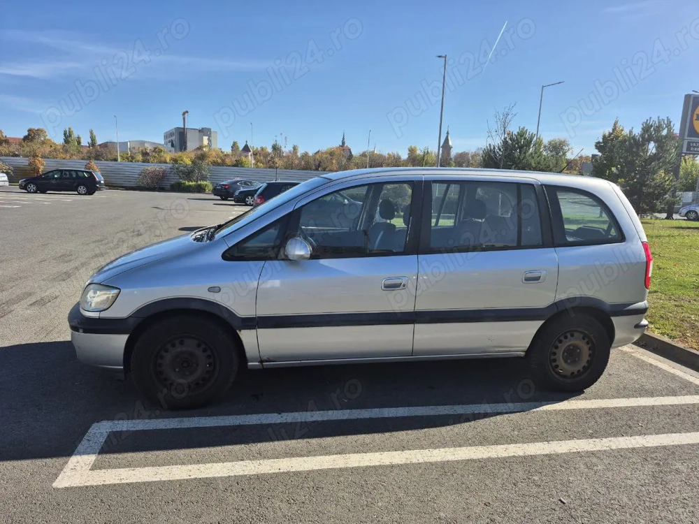 Vând Opel Zafira 2004