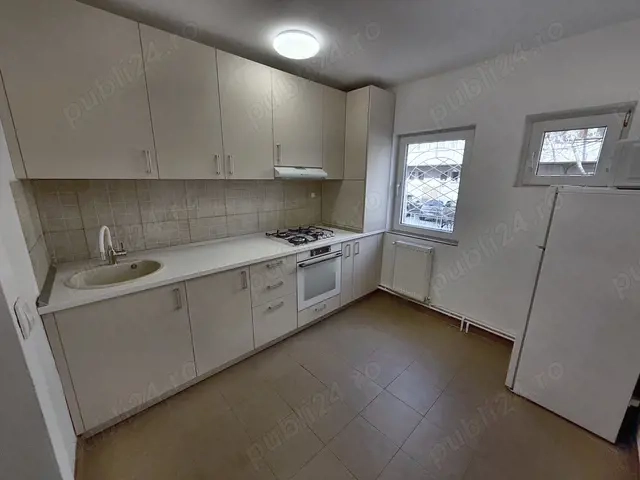 Inchiriez apartament 1 camera central