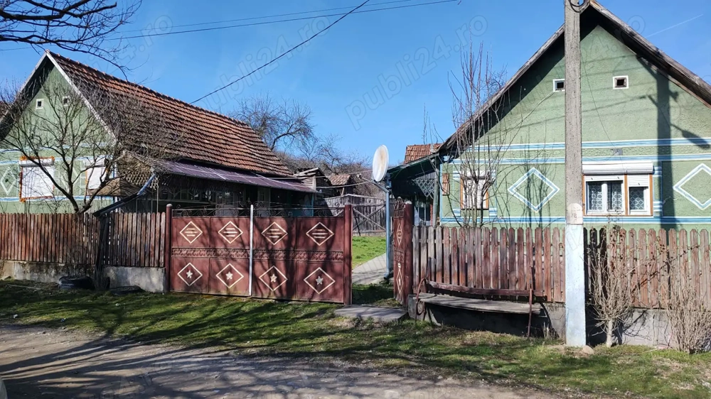 Casa cu teren generos de vanzare 