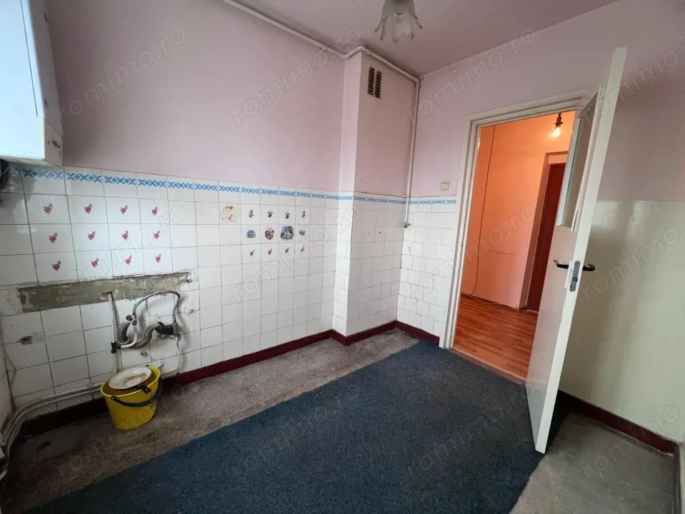 Apartament 2 camere,decomandat – Zona Nicolae Bălcescu