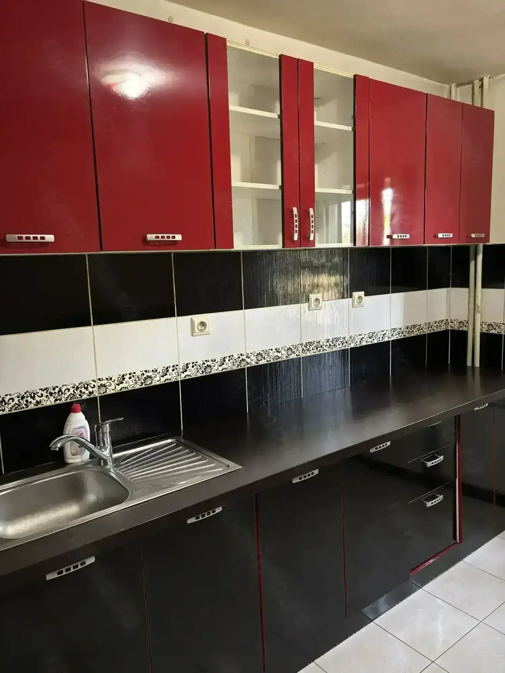 Ofer spre inchiriere apartament 2 camere la parter, 2 min. de Iulius Mall