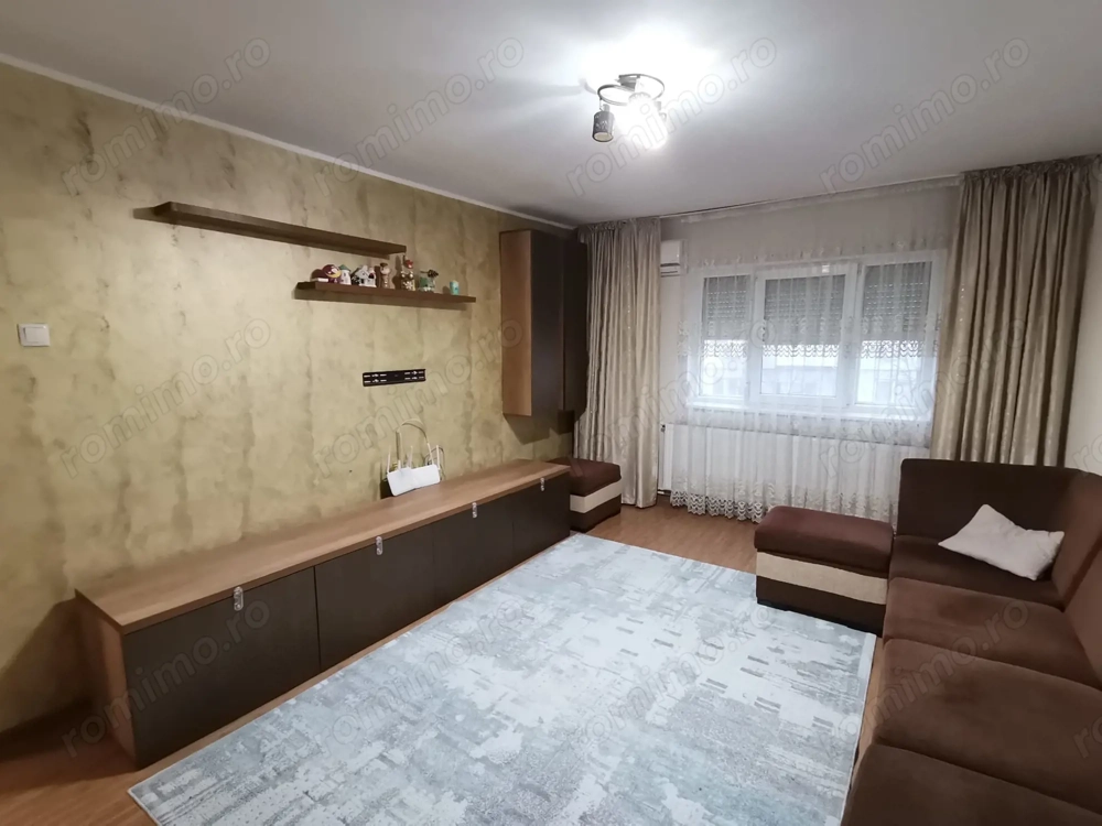 Inchiriez apartament 3 camere