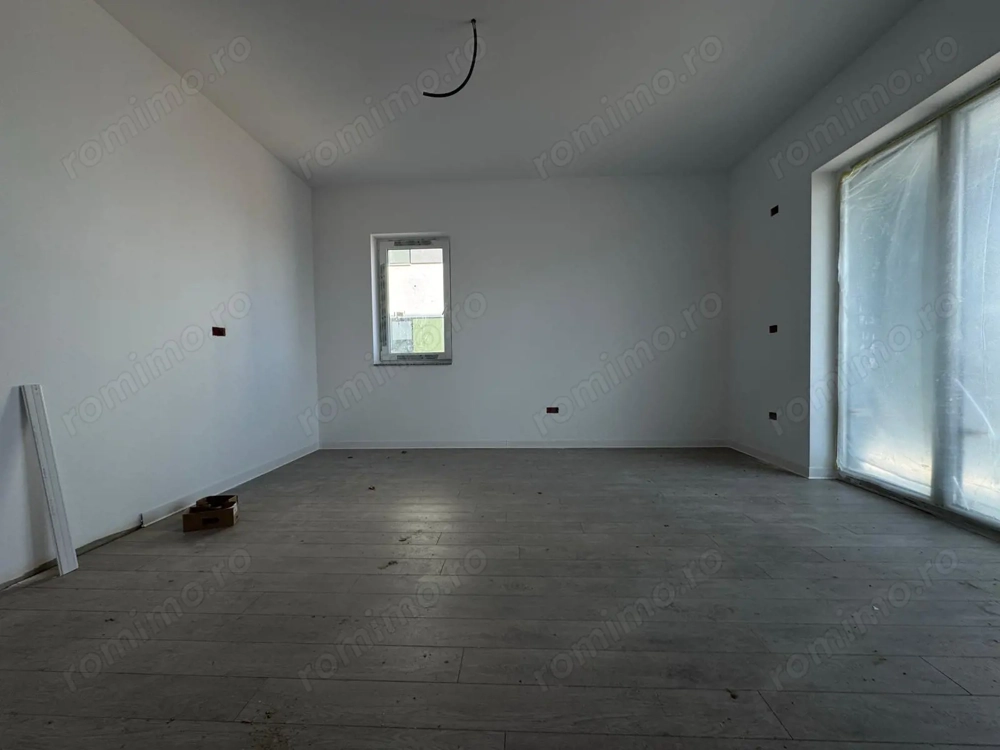 3 camere.Decomandat.Bucatarie inchisa.Bine compartimentat