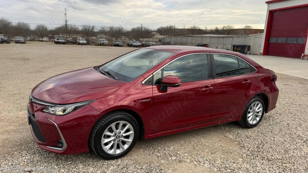 Toyota Corolla Hybrid 1.8   Revizii reprezentanta, 102.000 km