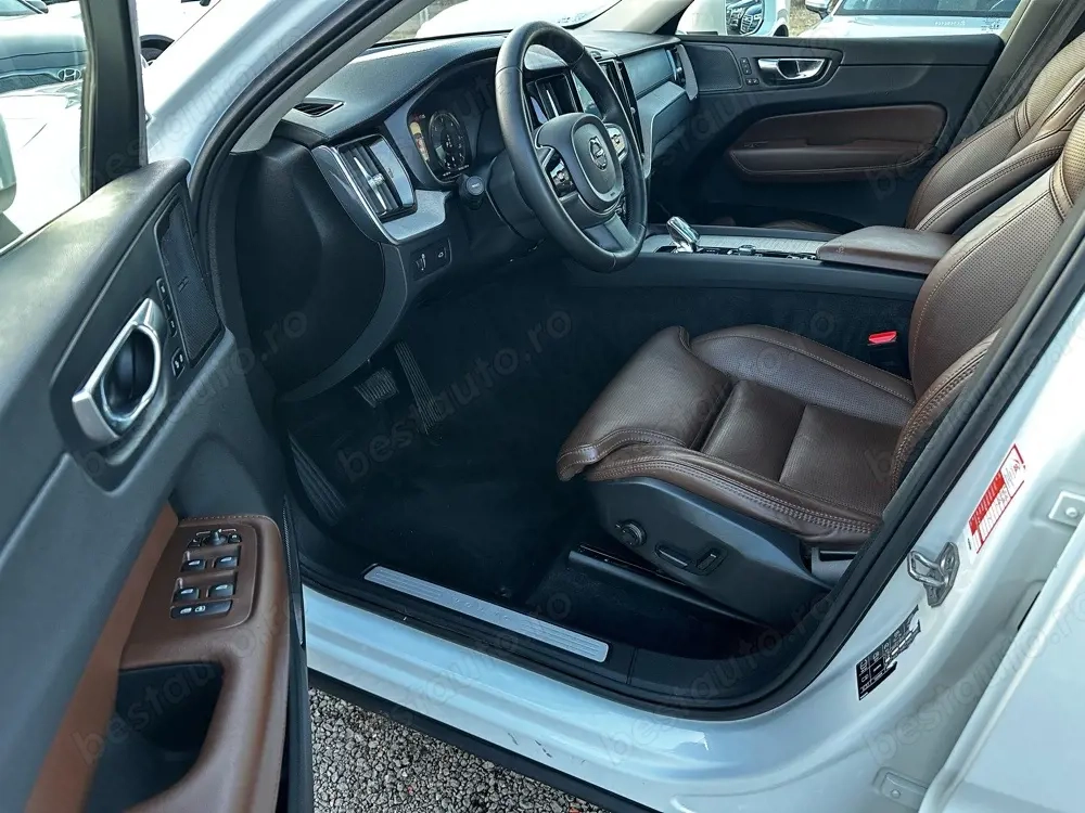 Volvo XC60 2.0 B5 Diesel Mild-Hybrid Inscription AWD 235 CP An 12.2019 euro 6  