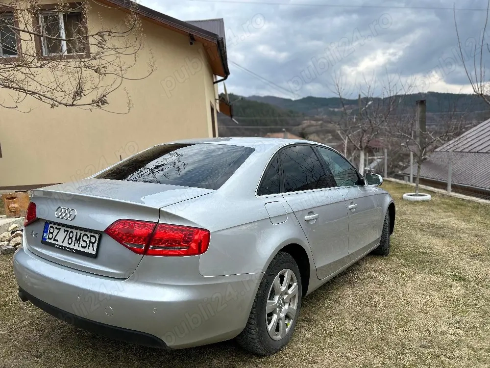 Vând Audi A4 2010