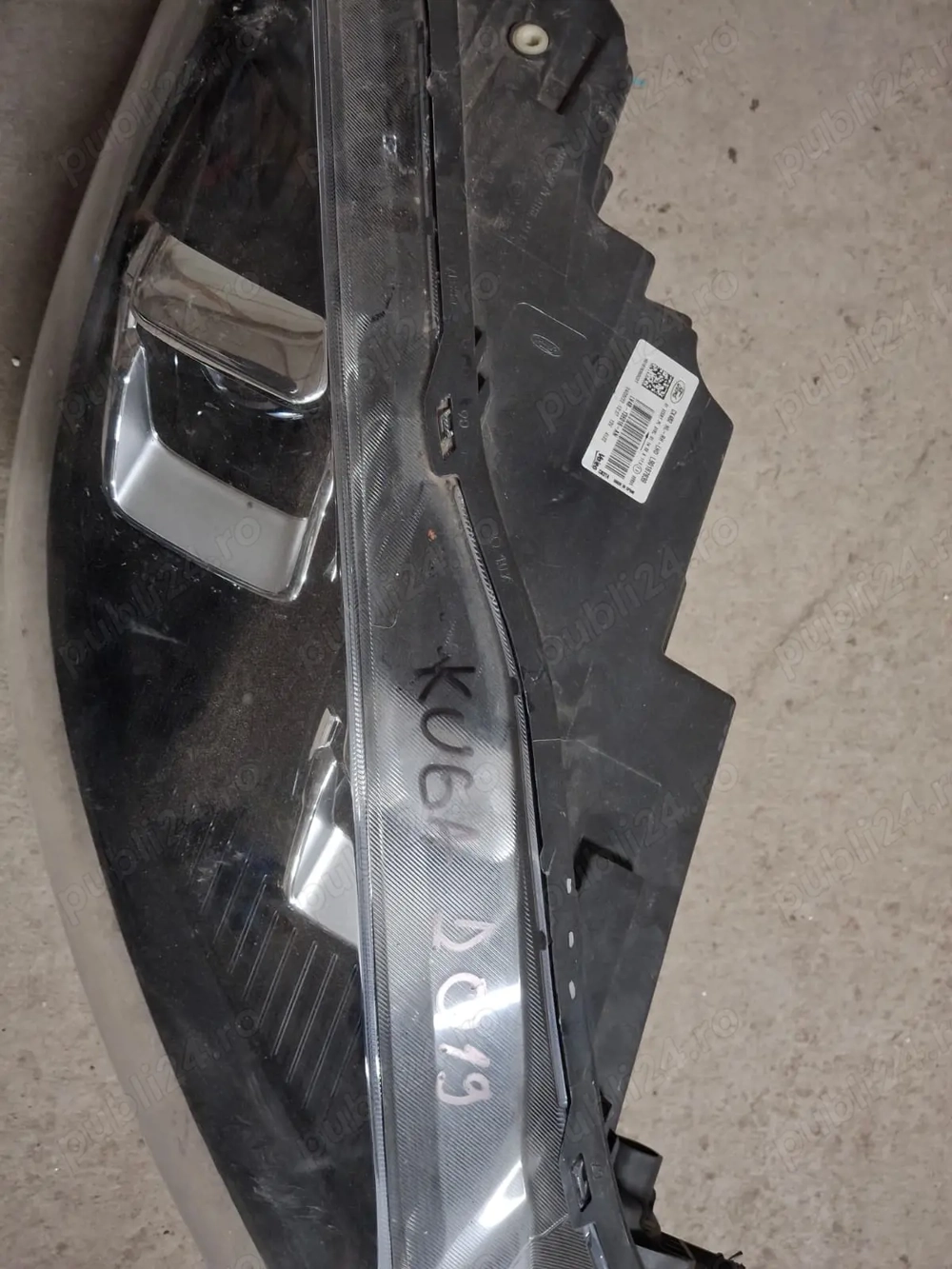 Far  dreapta Ford Kuga 2019