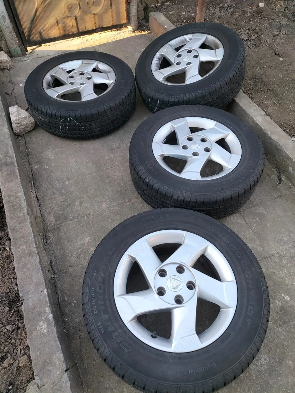 215 65 16 Vara-Continental-Duster