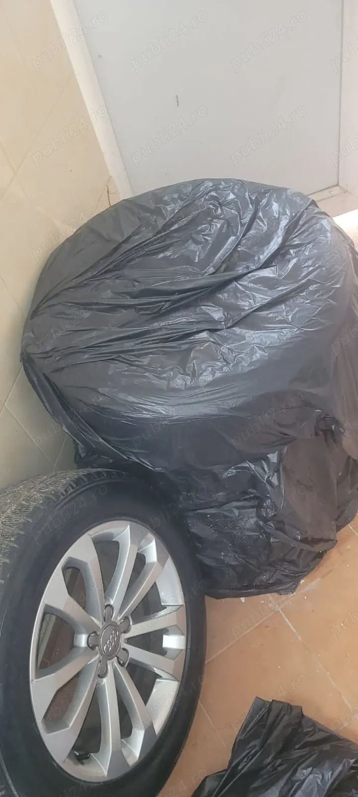 Anvelope & Jante 235/60/R 18 All Season (Pirelli)