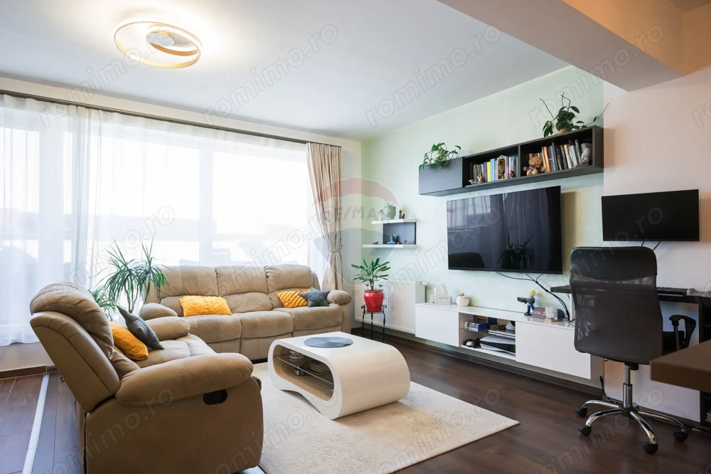 Apartament 3 camere tip duplex cu parcare si boxa la Maurer Residence