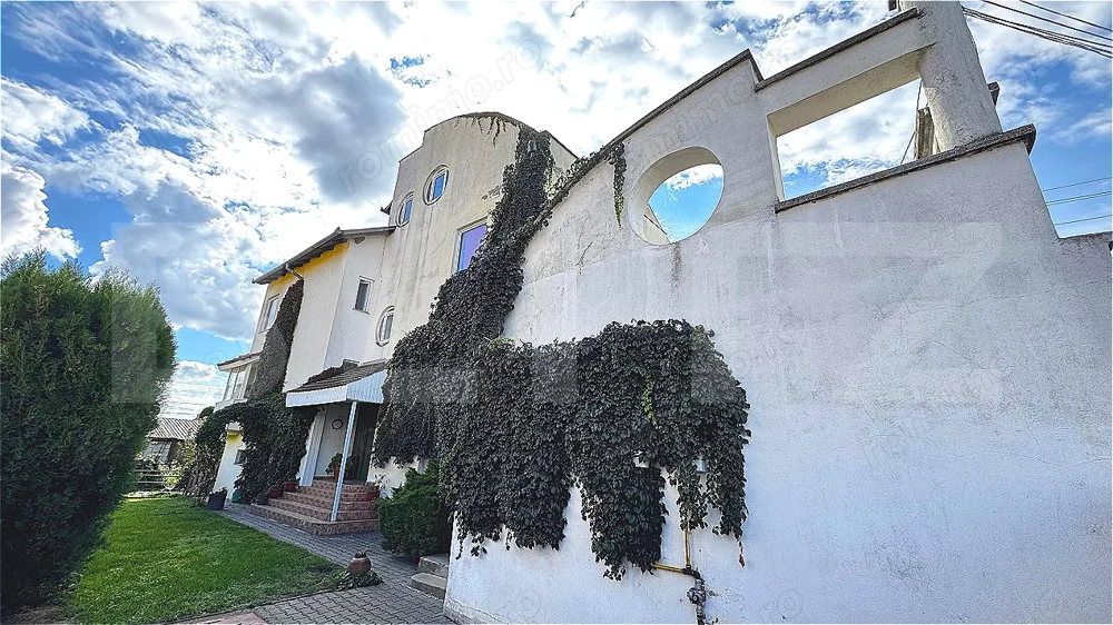 Proprietate RARĂ ultracentrală – casă spațioasă cu 8 camere + spațiu comercial