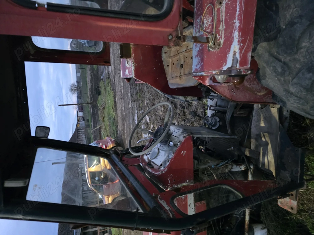 Tractor mesei ferguson de 60 cp