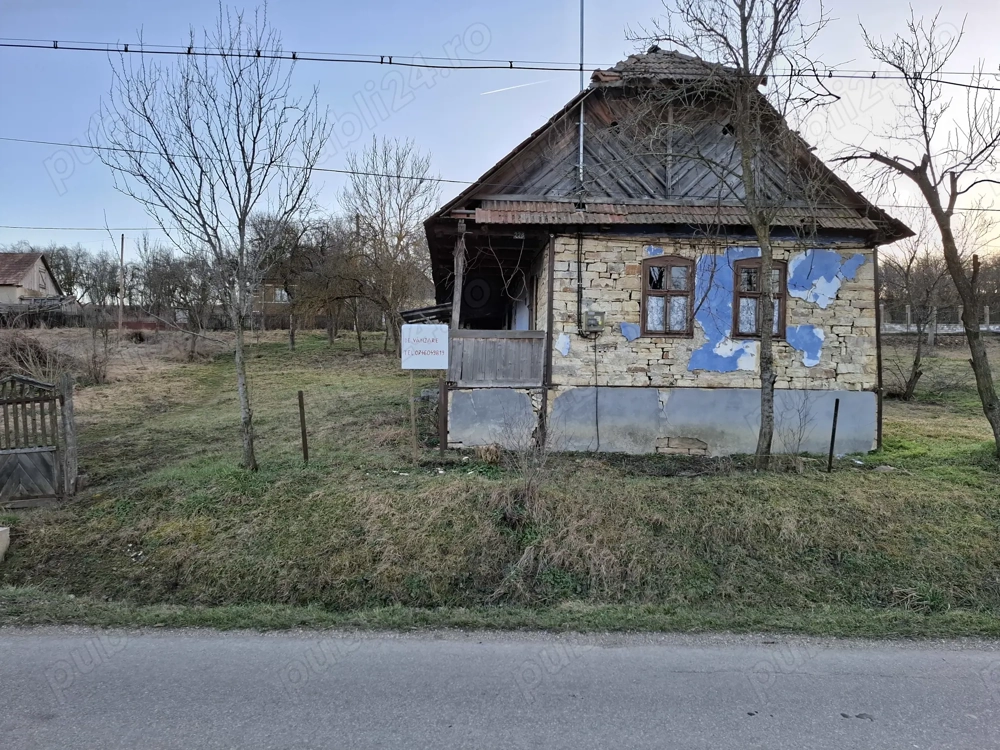 Vand casă cu teren 
