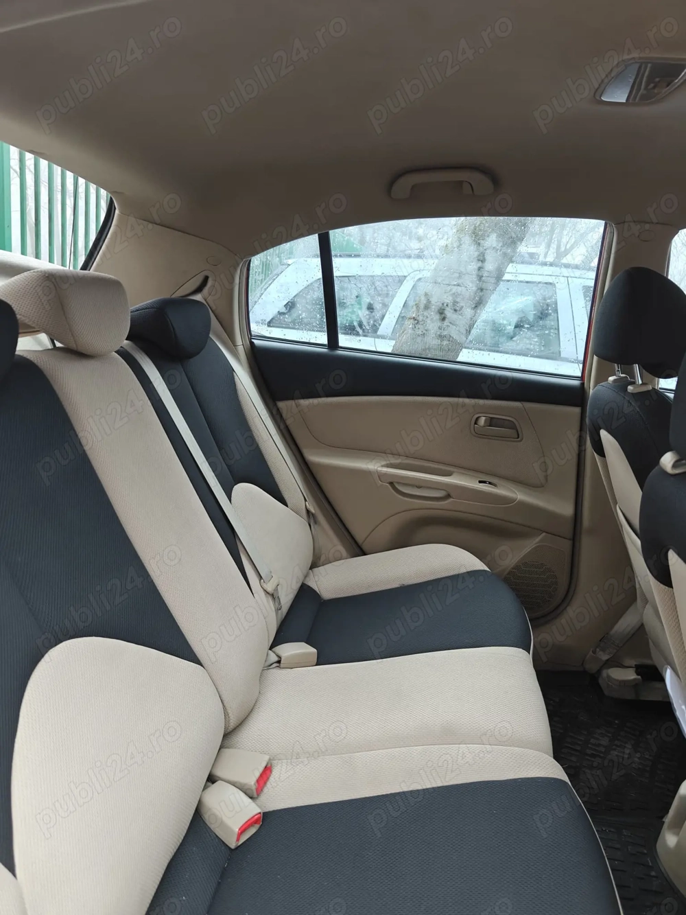 Kia Rio II Hatchback  1.4 (97 CP