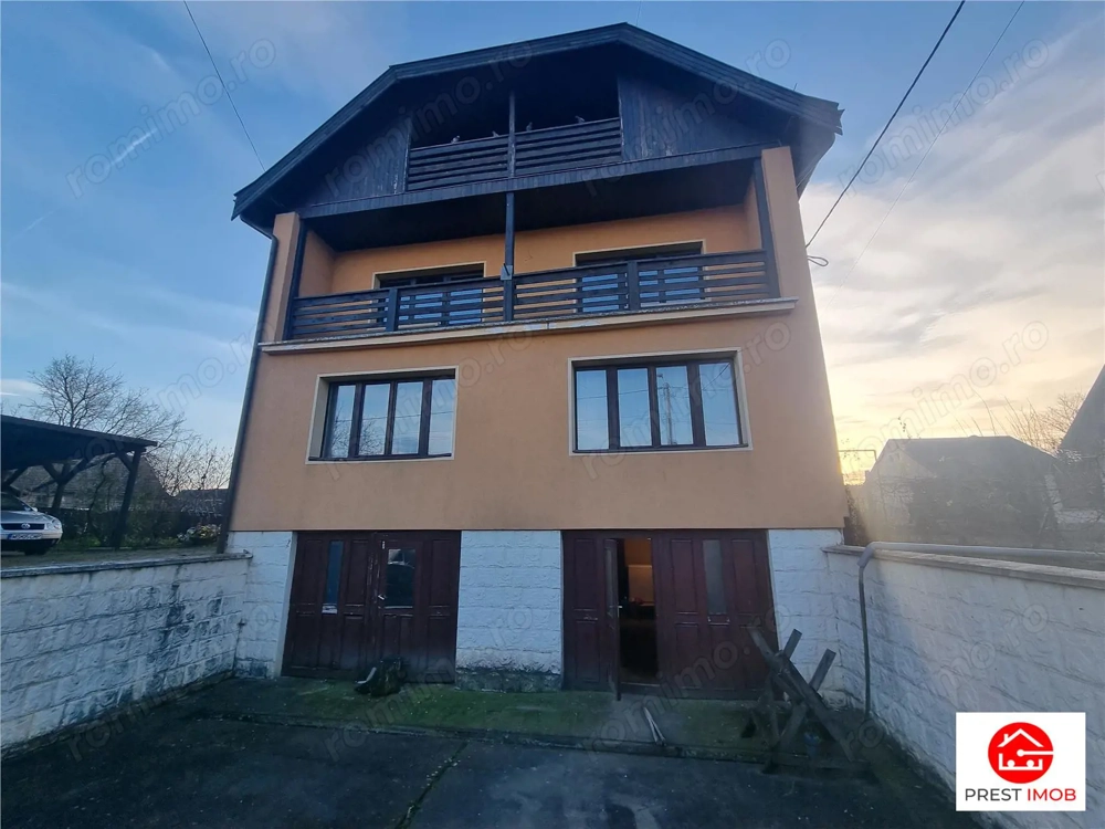 Casa de vanzare 4 camere  (+4 semifinisate ),12 arii teren, Unirii, Mures