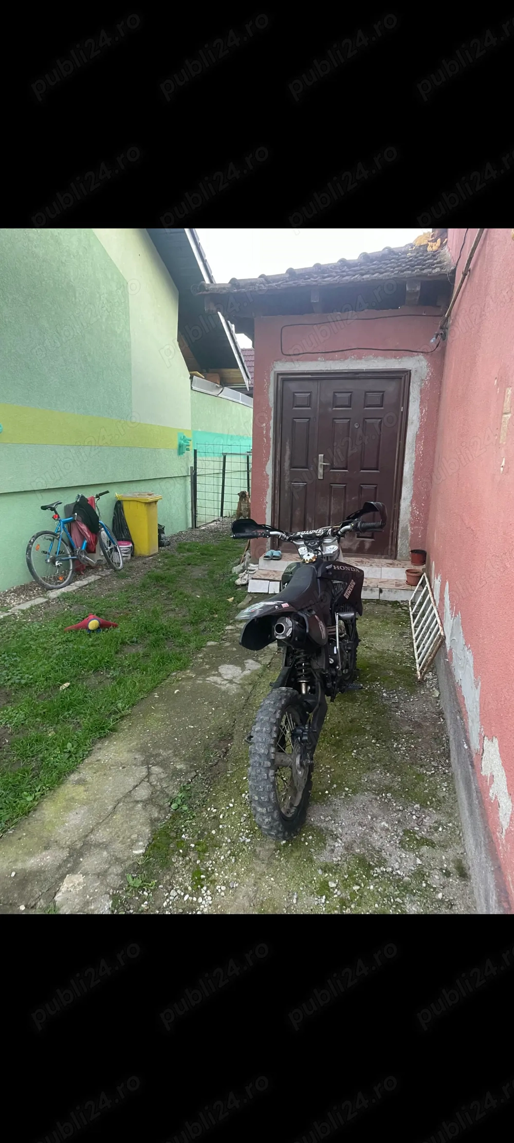 Vand cross 250 4T xmotos in stare perfectă