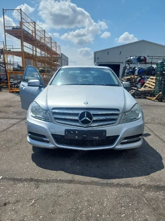 Dezmembram Mercedes C Class W204 facelift 2.2 cdi euro 5 An 2012