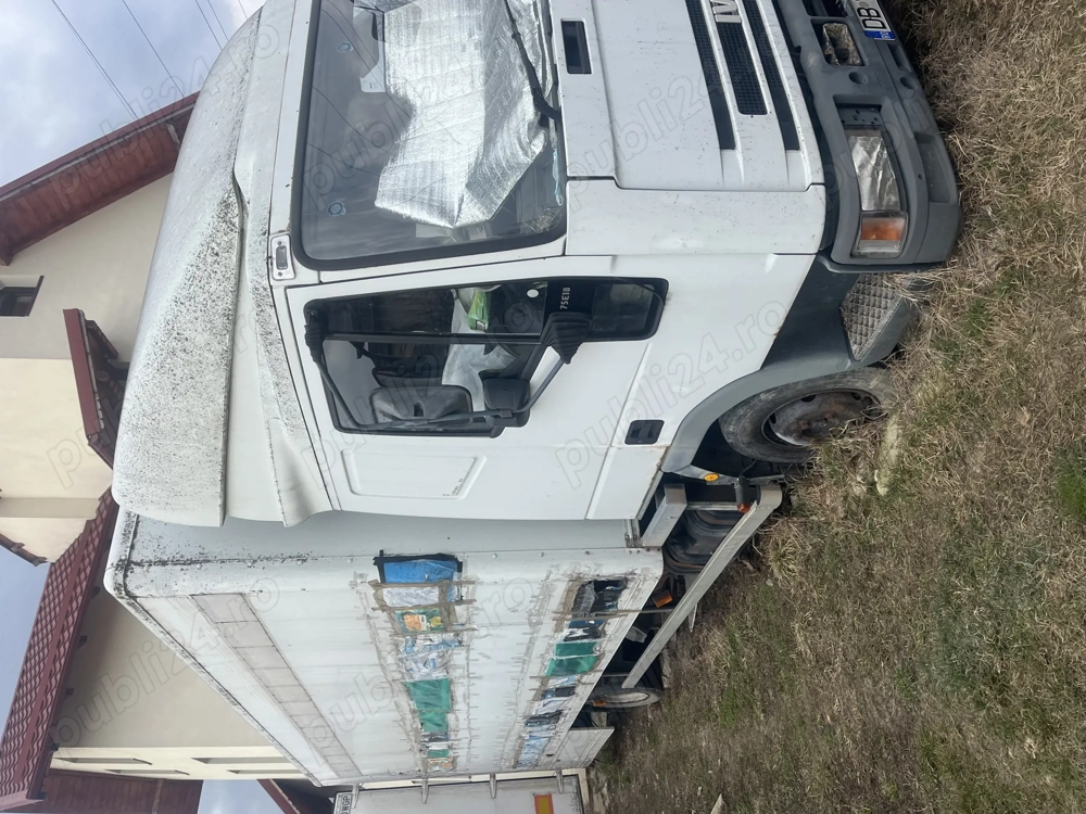Schimb sau Vând camion apicol 7 t stupi verticali nefolosit volan dreapta inscris