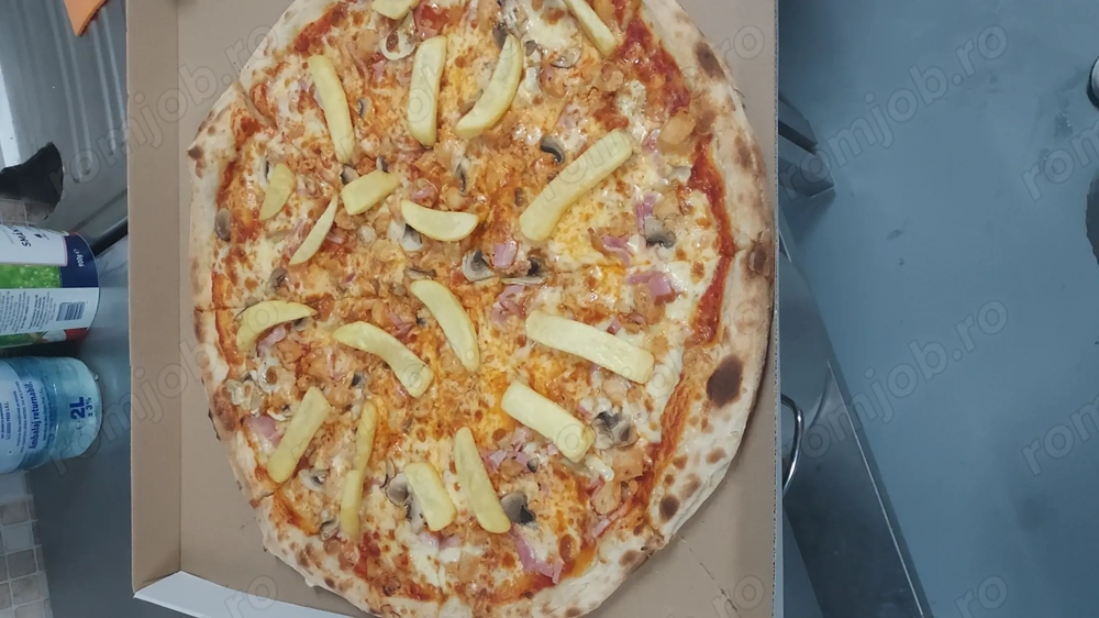 Doresc angajare ca si pizzer experienta de peste 8 anii 