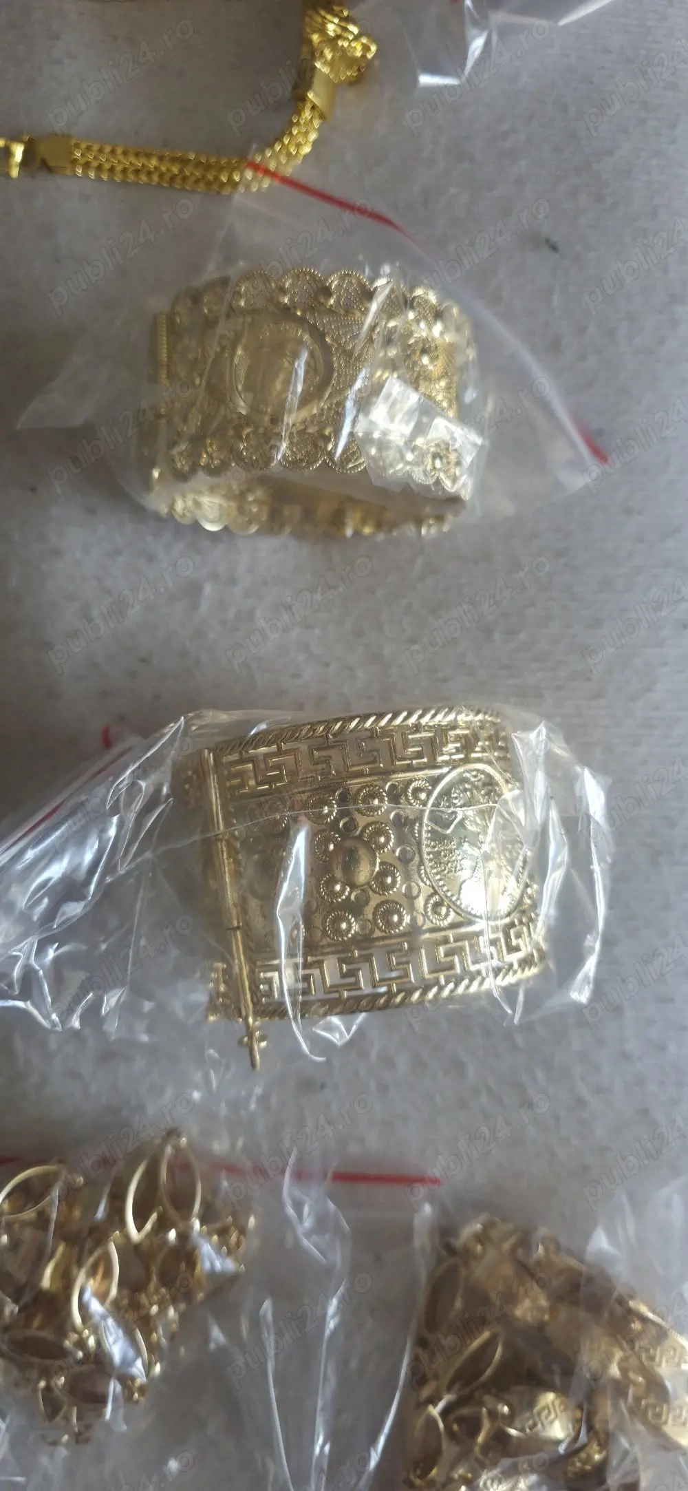 diferite lanturi brățări placate cu aur