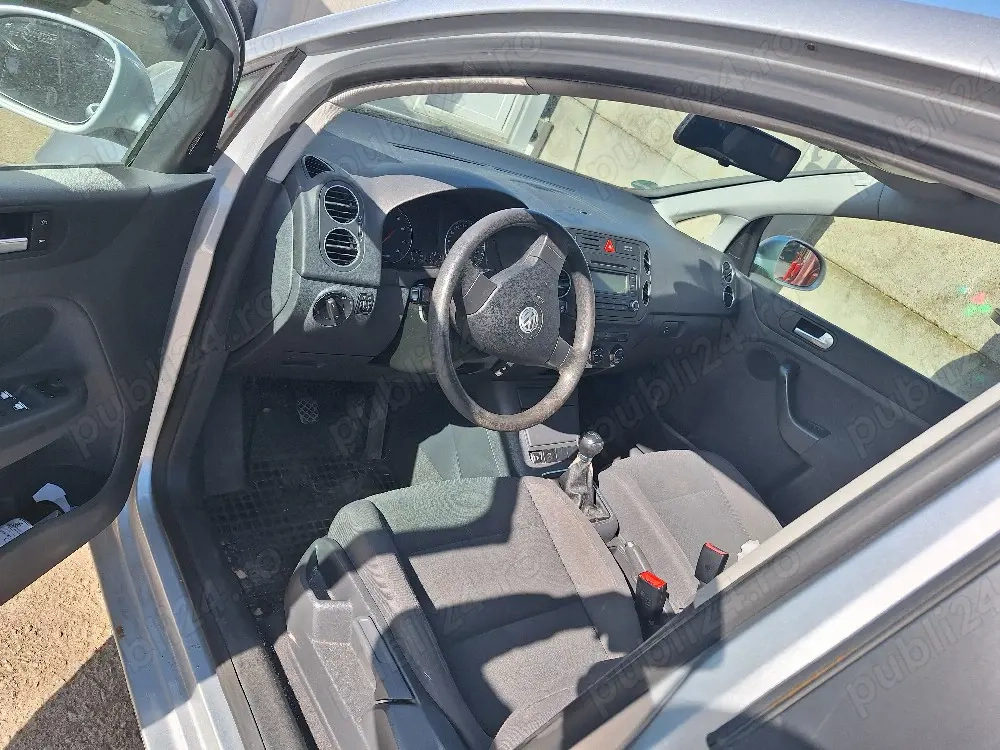 dezmembram vw golf 5 plus 1.6 fsi cutie manuala 6+1cod hew 