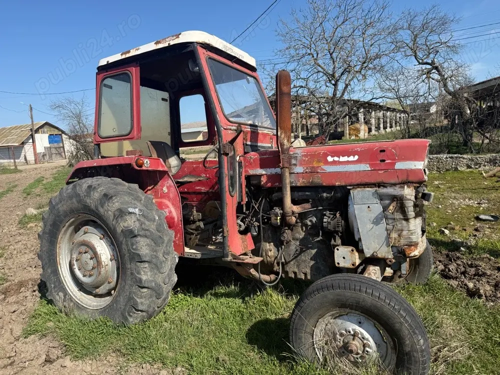 Vând tractor Massey Ferguson