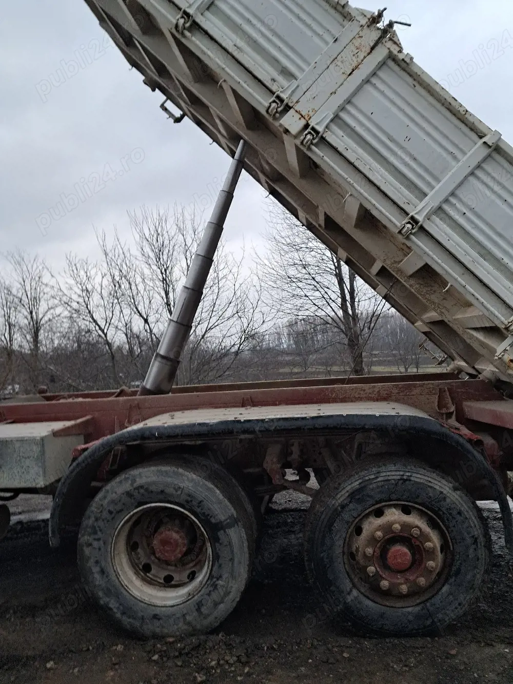 iveco cu macara basculabila