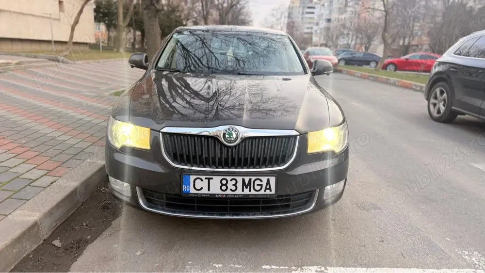 Vând Skoda Superb