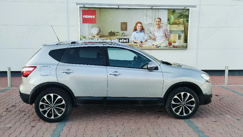 Nissan Qashqai,1.5 dci,An 2012, Panoramic, Navigație, Cameră,